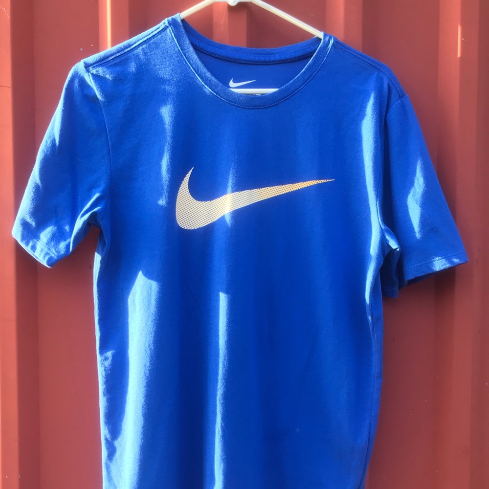 Nike Dri Fit Swoosh T-shirt